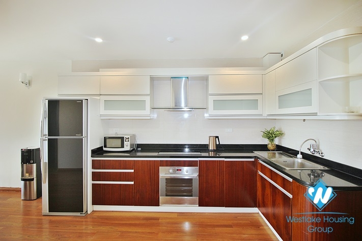 Bright 3 bedroom apartment with lake view for rent in Tay Ho